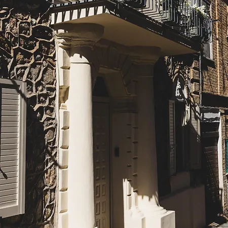 Piazza Verdi 住宿加早餐酒店 瓦斯托